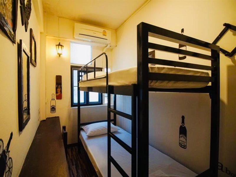 Yha Bangkok Airport Hostel Bang Phli Екстериор снимка