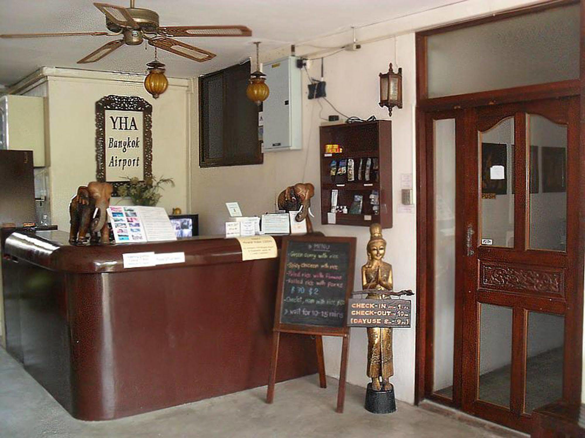 Yha Bangkok Airport Hostel Bang Phli Екстериор снимка