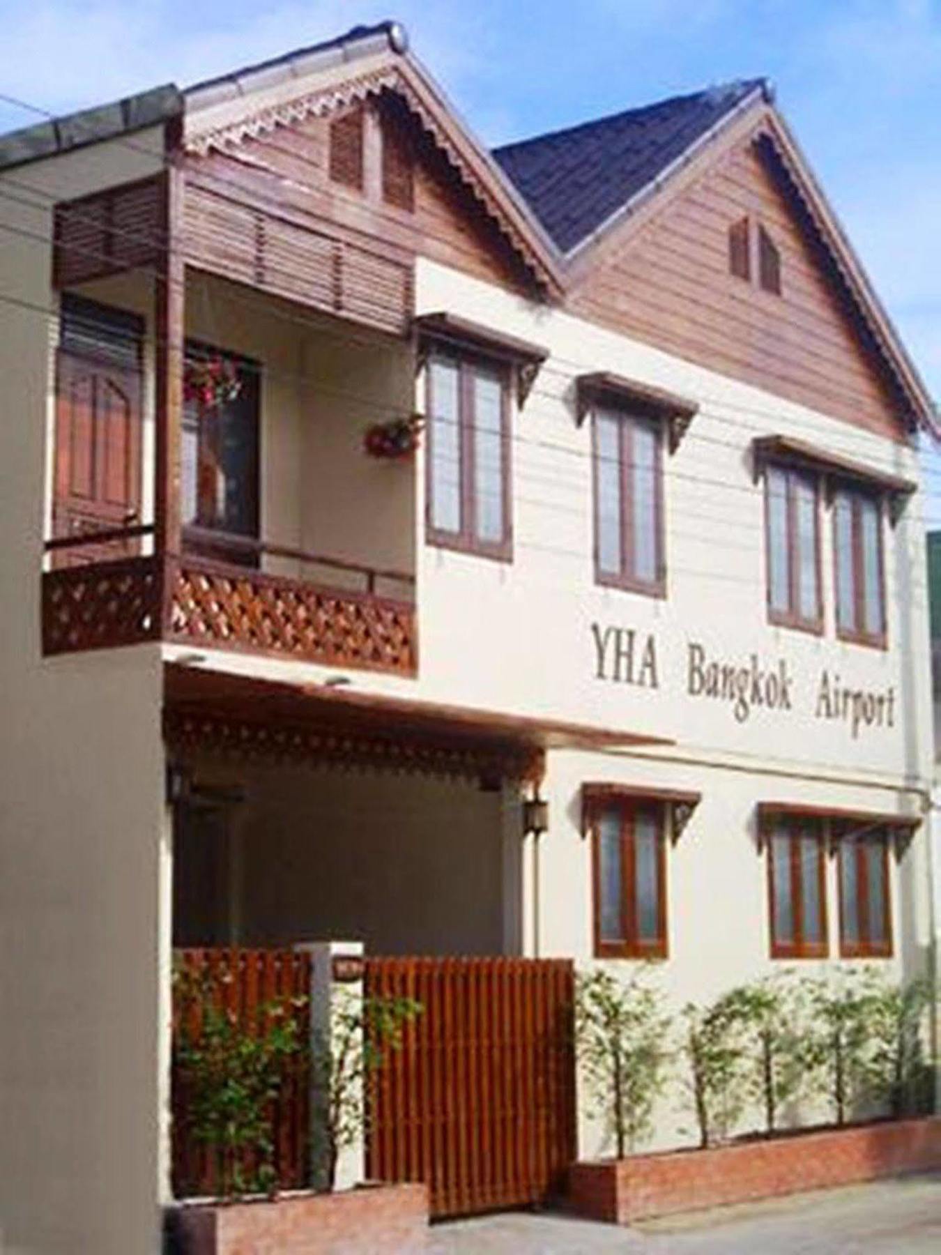 Yha Bangkok Airport Hostel Bang Phli Екстериор снимка